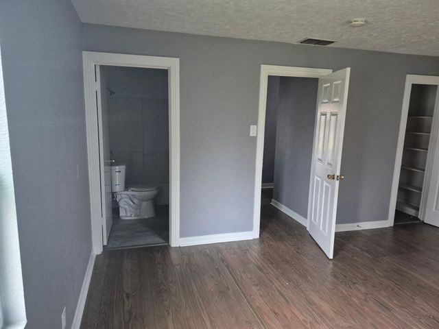 1017 Hazel Avenue, Huntsville, TX 77320