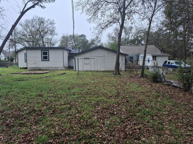 1017 Hazel Avenue, Huntsville, TX 77320