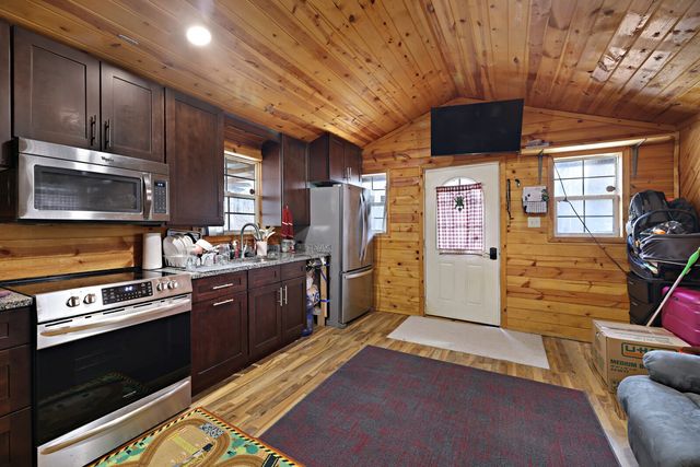 4971 Hackberry Dr, Nunnelly, TN 37137