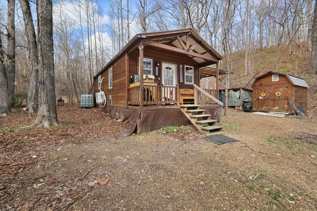 4971 Hackberry Dr, Nunnelly, TN 37137