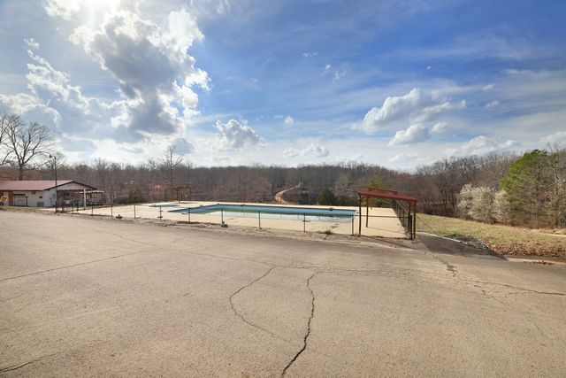 4971 Hackberry Dr, Nunnelly, TN 37137