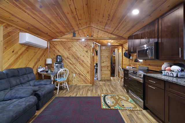 4971 Hackberry Dr, Nunnelly, TN 37137