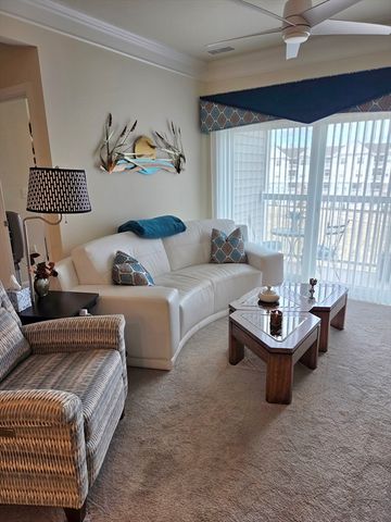 12308 Peters Farm Way 308, Westborough, MA 01581