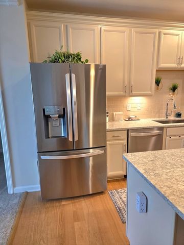 12308 Peters Farm Way 308, Westborough, MA 01581