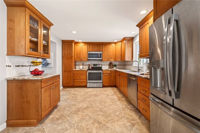 302 East Street, Pittsford, NY 14534