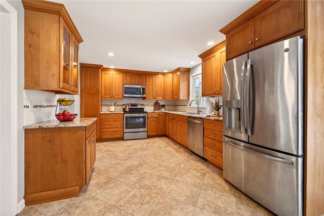 302 East Street, Pittsford, NY 14534