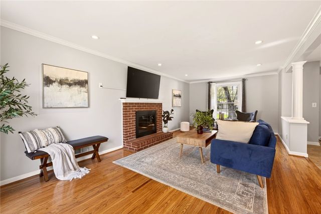 302 East Street, Pittsford, NY 14534
