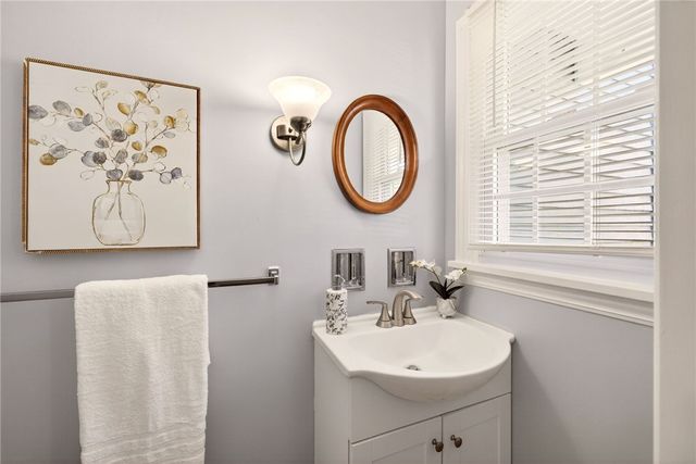 302 East Street, Pittsford, NY 14534