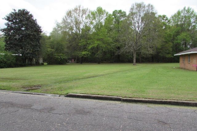 107 E Rankin St., Columbia, MS 39429