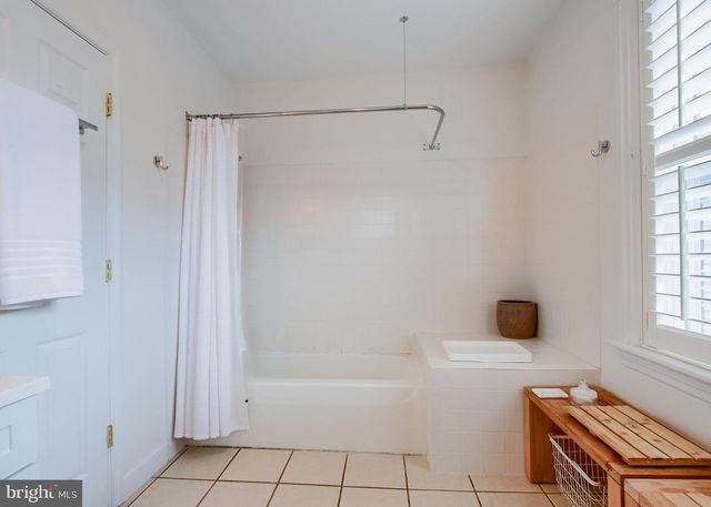 2410 N 2ND ST, Harrisburg, PA 17110