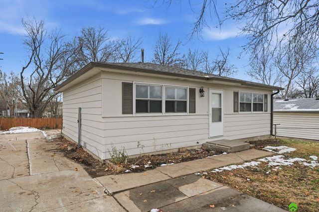 5915 Holdrege Street, Lincoln, NE 68505