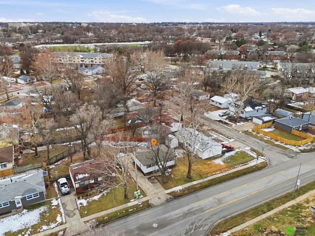 5915 Holdrege Street, Lincoln, NE 68505