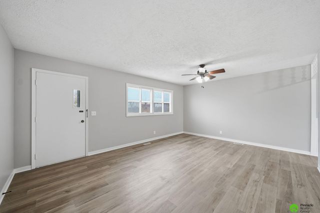 5915 Holdrege Street, Lincoln, NE 68505