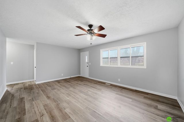 5915 Holdrege Street, Lincoln, NE 68505