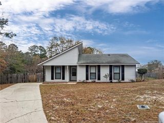 6594 Honeysuckle Drive, Fayetteville, NC 28304