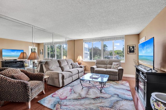 6670 Royal Palm Boulevard 201- K, Margate, FL 33063