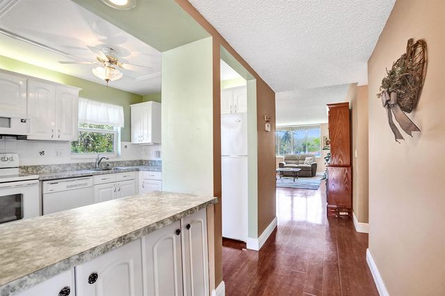 6670 Royal Palm Boulevard 201- K, Margate, FL 33063