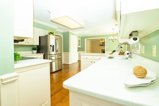 110 W Killarney Lake, Moore, SC 29369