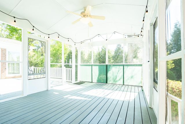 110 W Killarney Lake, Moore, SC 29369