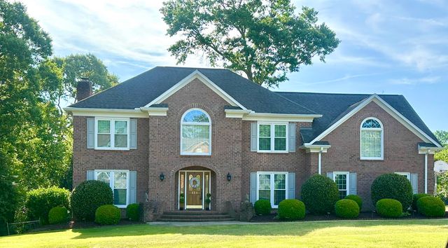 110 W Killarney Lake, Moore, SC 29369