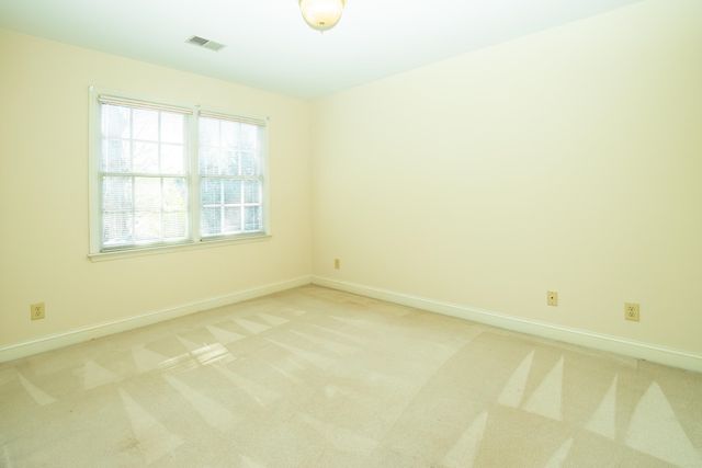 110 W Killarney Lake, Moore, SC 29369
