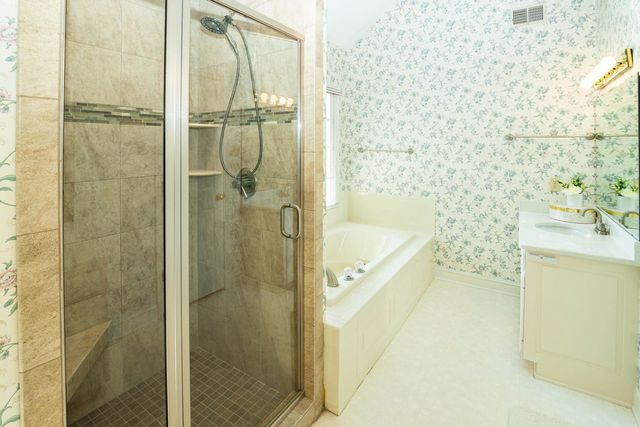 110 W Killarney Lake, Moore, SC 29369