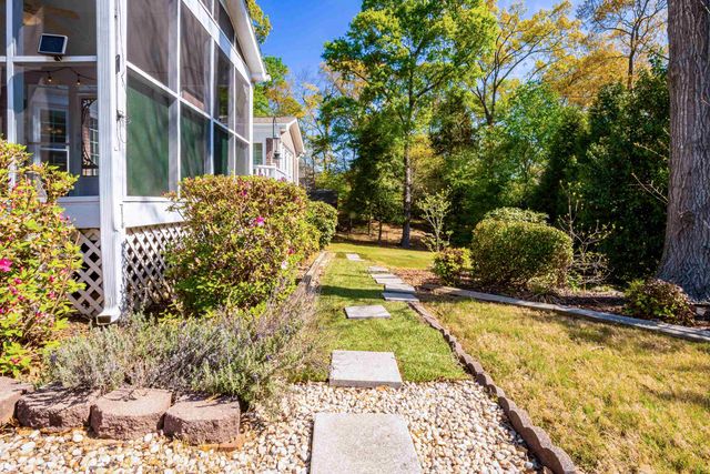 110 W Killarney Lake, Moore, SC 29369