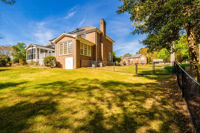 110 W Killarney Lake, Moore, SC 29369