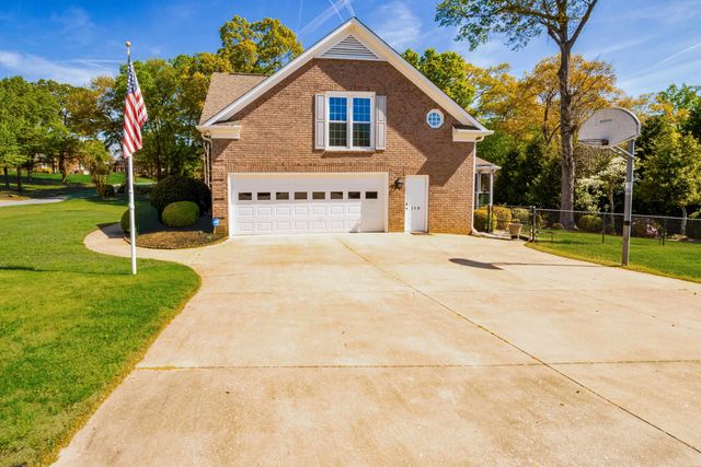 110 W Killarney Lake, Moore, SC 29369