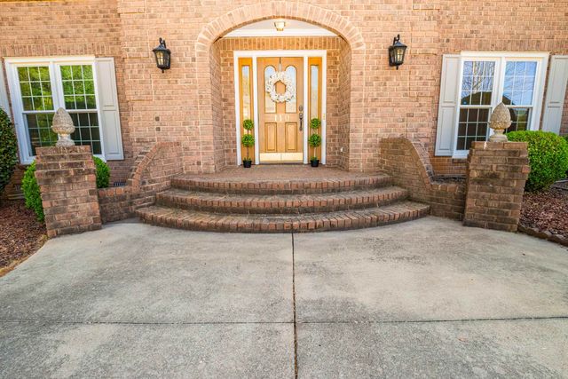 110 W Killarney Lake, Moore, SC 29369