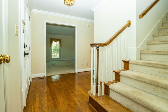 110 W Killarney Lake, Moore, SC 29369