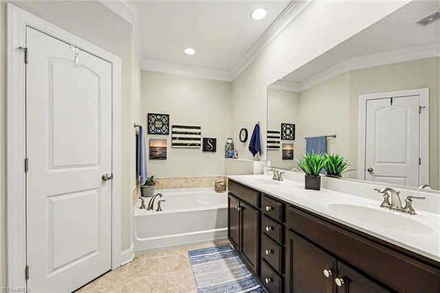 5191 Farm House Trail, Winston-salem, NC 27103