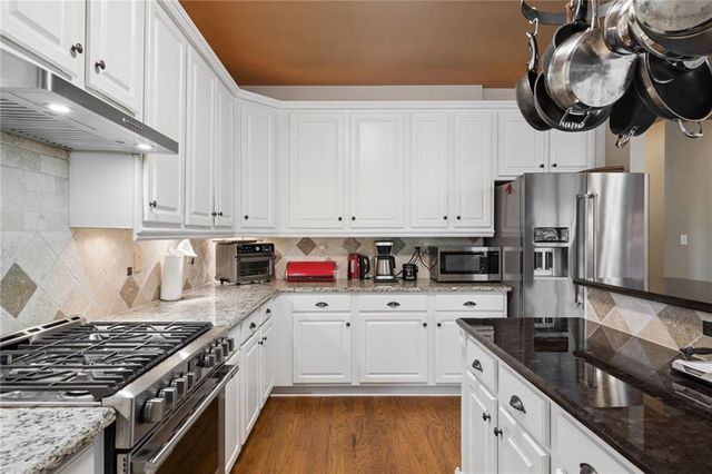 6875 Weatherstone Way, Alpharetta, GA 30009