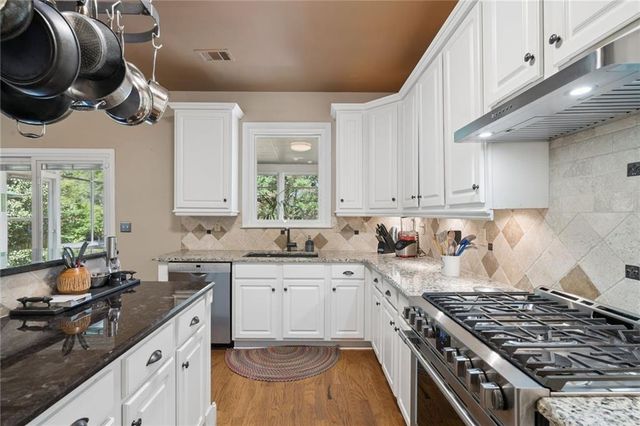 6875 Weatherstone Way, Alpharetta, GA 30009