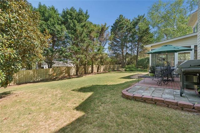 6875 Weatherstone Way, Alpharetta, GA 30009