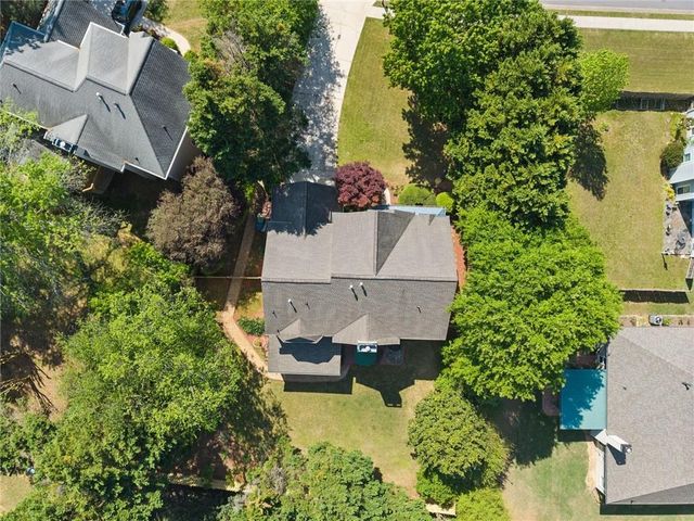 6875 Weatherstone Way, Alpharetta, GA 30009