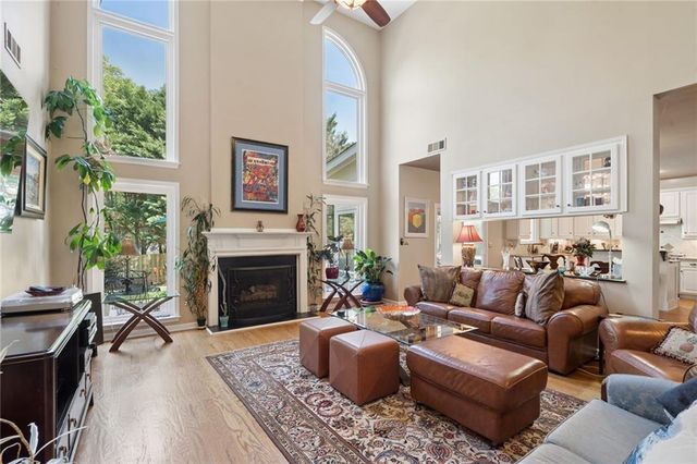 6875 Weatherstone Way, Alpharetta, GA 30009