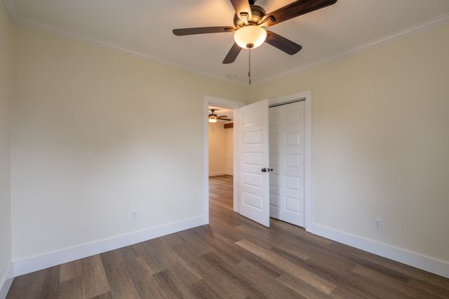 402 W Commerce St, Loretto, TN 38469