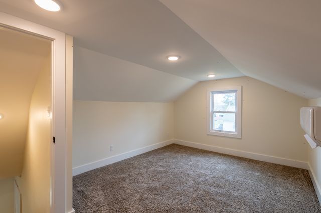 402 W Commerce St, Loretto, TN 38469