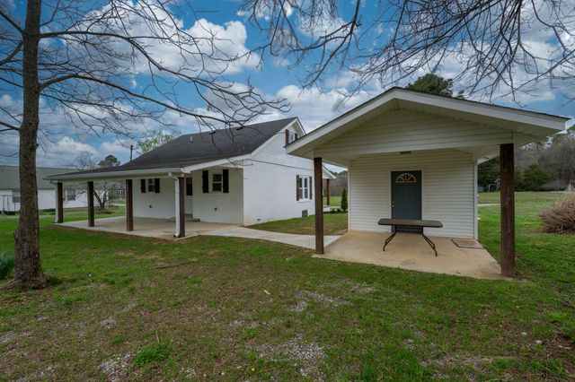 402 W Commerce St, Loretto, TN 38469