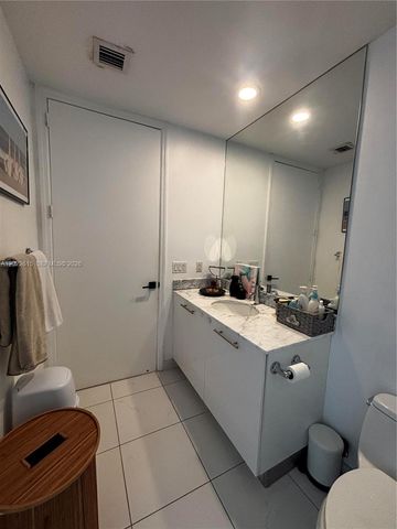 500 Brickell Ave 4102, Miami, FL 33131