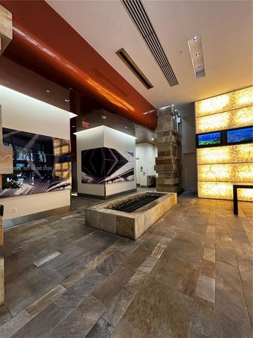 500 Brickell Ave 4102, Miami, FL 33131