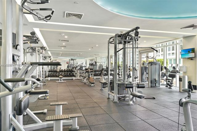 500 Brickell Ave 4102, Miami, FL 33131