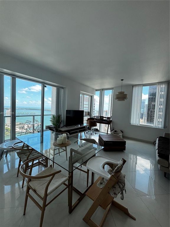 500 Brickell Ave 4102, Miami, FL 33131