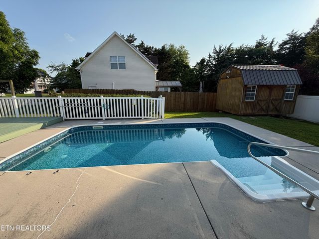 7243 Autumn View Lane, Powell, TN 37849
