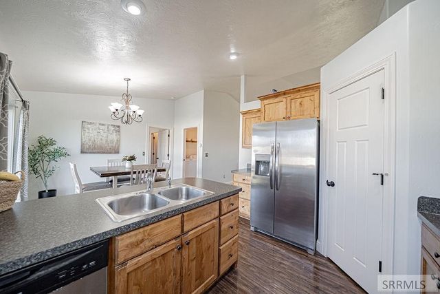 2060 N Roy Drive, Idaho Falls, ID 83401