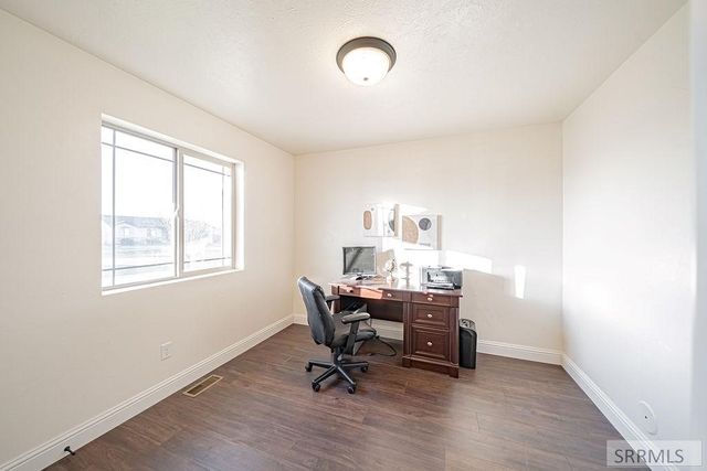 2060 N Roy Drive, Idaho Falls, ID 83401