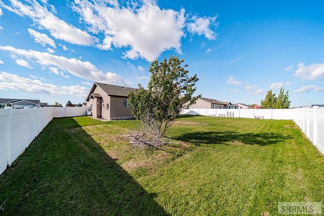 2060 N Roy Drive, Idaho Falls, ID 83401