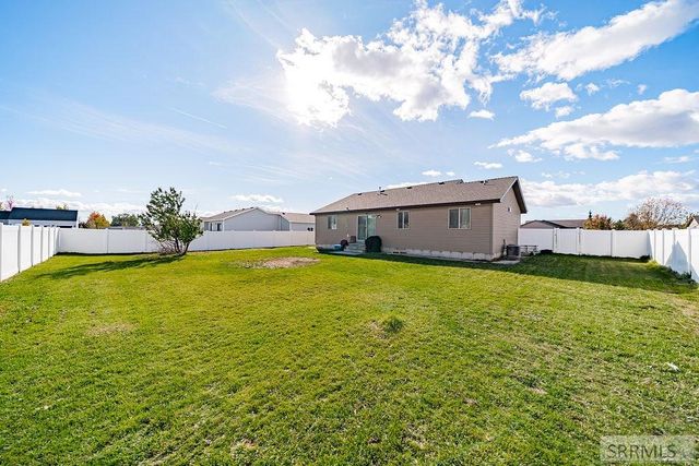 2060 N Roy Drive, Idaho Falls, ID 83401