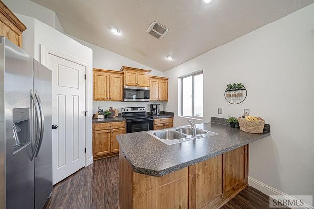 2060 N Roy Drive, Idaho Falls, ID 83401